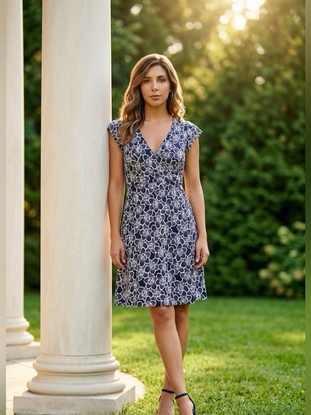 LOFT Black and White Floral V-Neck Midi Dress size 8